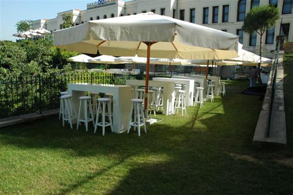 Kiralık Şemsiyeler