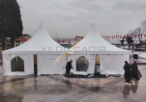 Pencereli yan brandalı iki kubbeli çadır