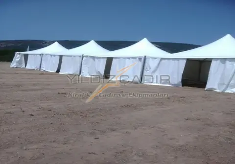 Kumsal üzerine kurulu kubbeli çadırlar