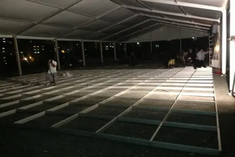 Çadır içinde sigma profil zemin ızgarası kurulumu