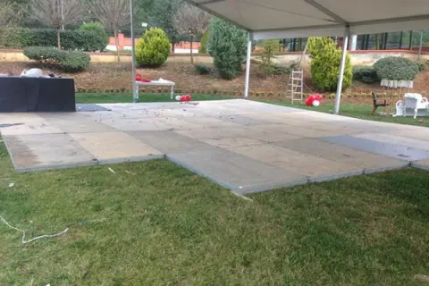 Çim üzerine plywood zemin kaplaması
